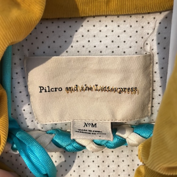 Yellow Pilcro vest. Size medium - Picture 3 of 3